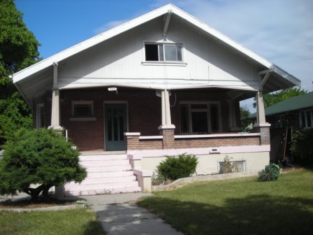745 University Ave - A