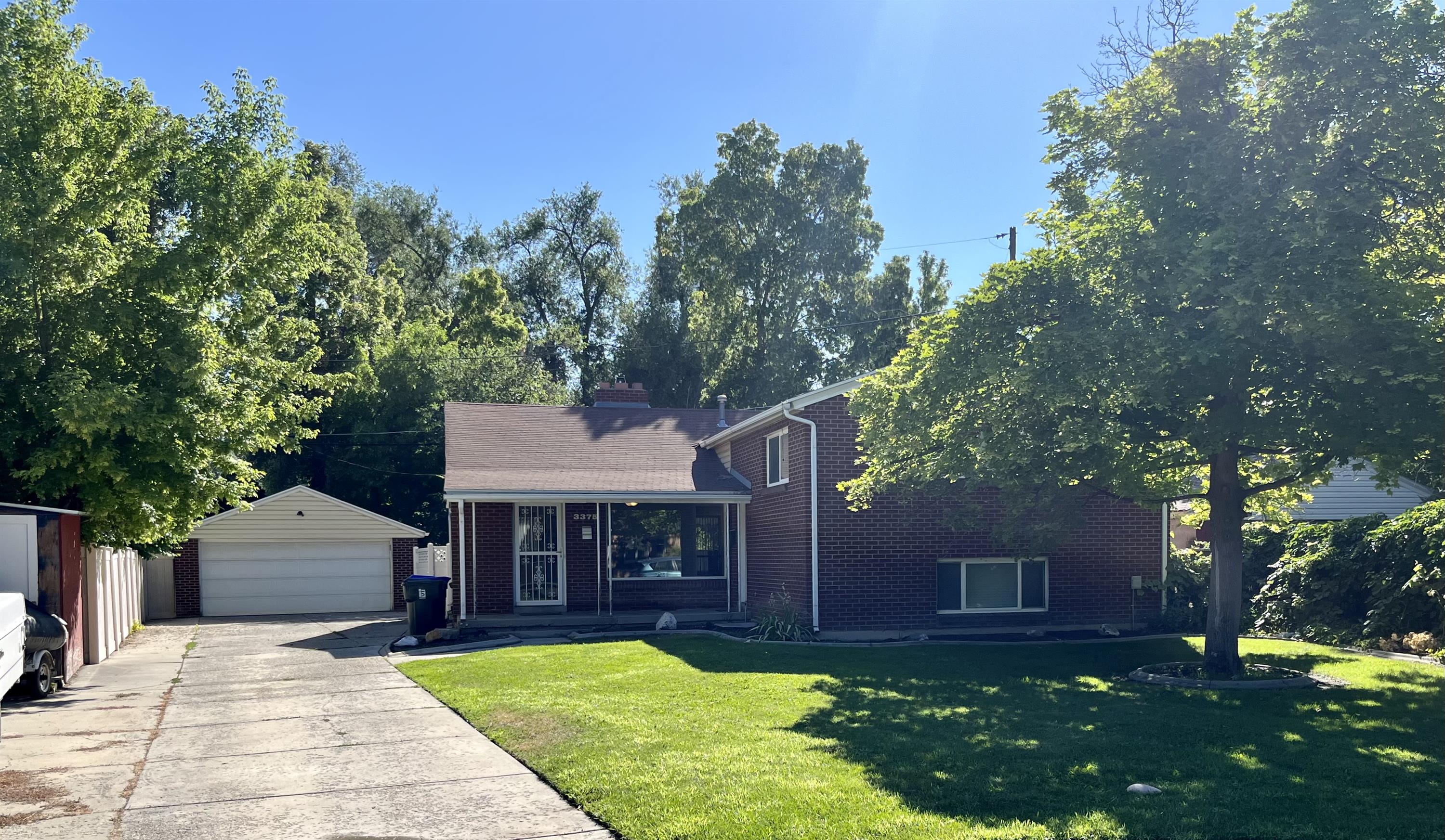 3375 Riviera Dr - Unit A