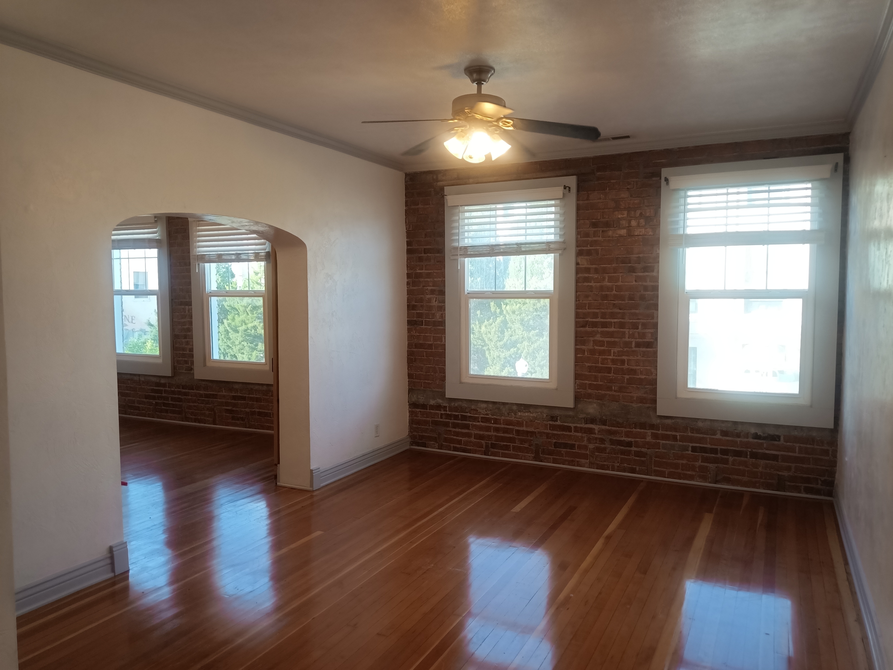 416 W Lewis St - 101