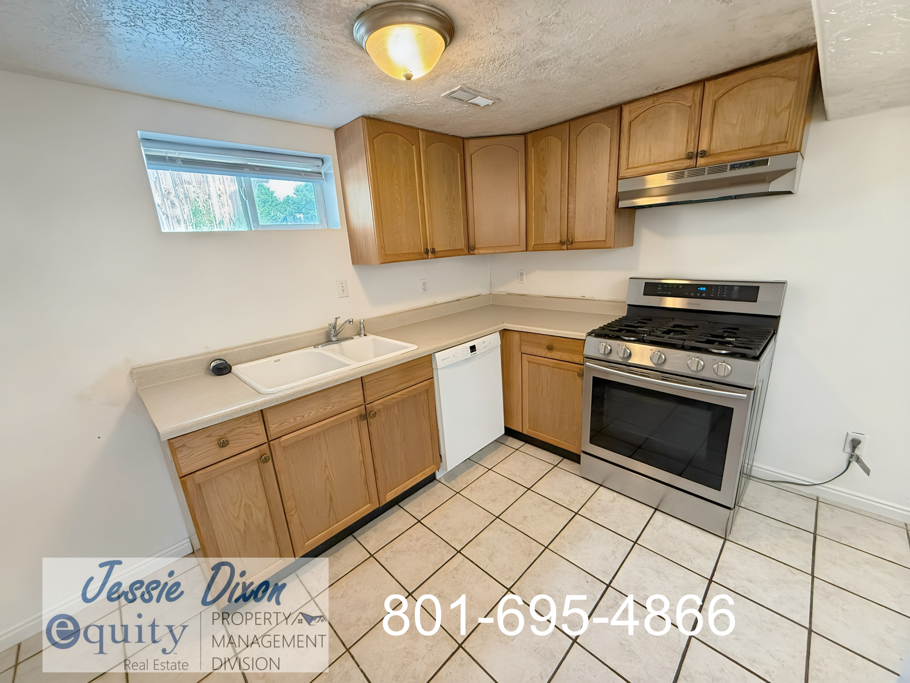 219 Country Club Dr