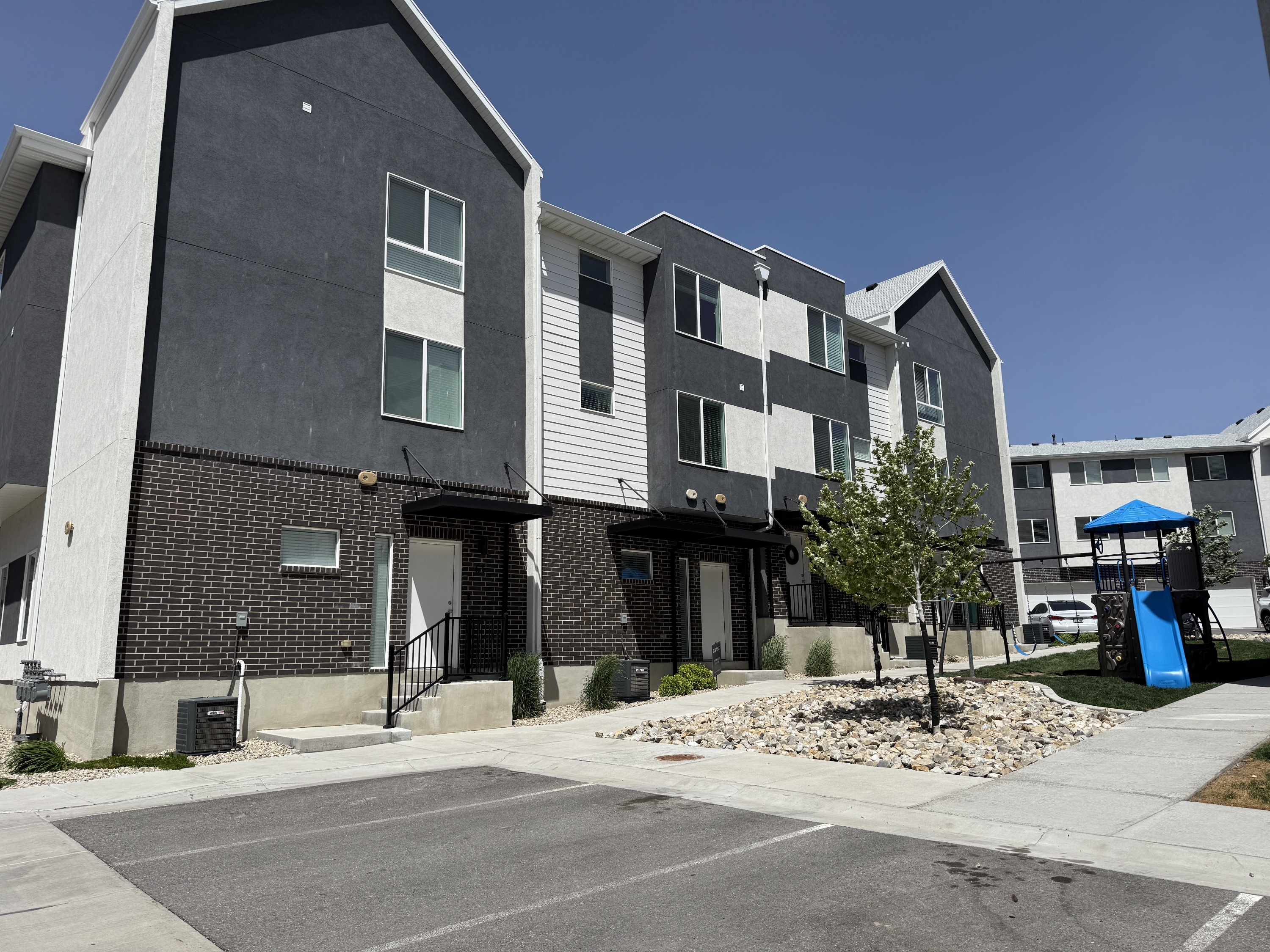 63 E Hamblin Ln #138