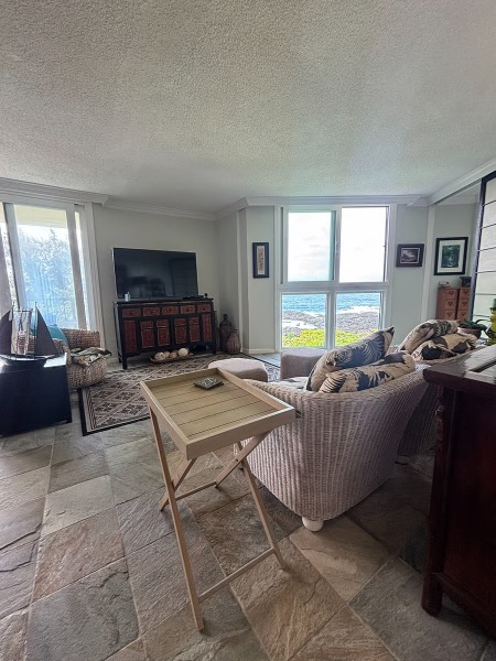2405 Kalanianaole Street - 406