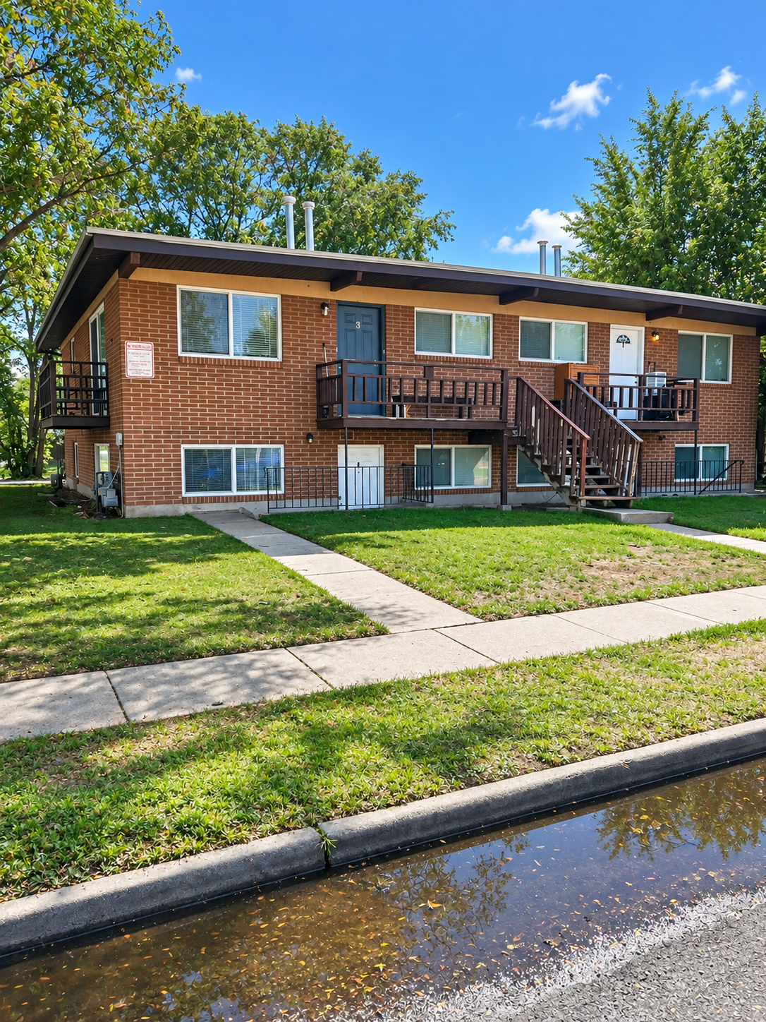 1601 Ivy Circle - 2