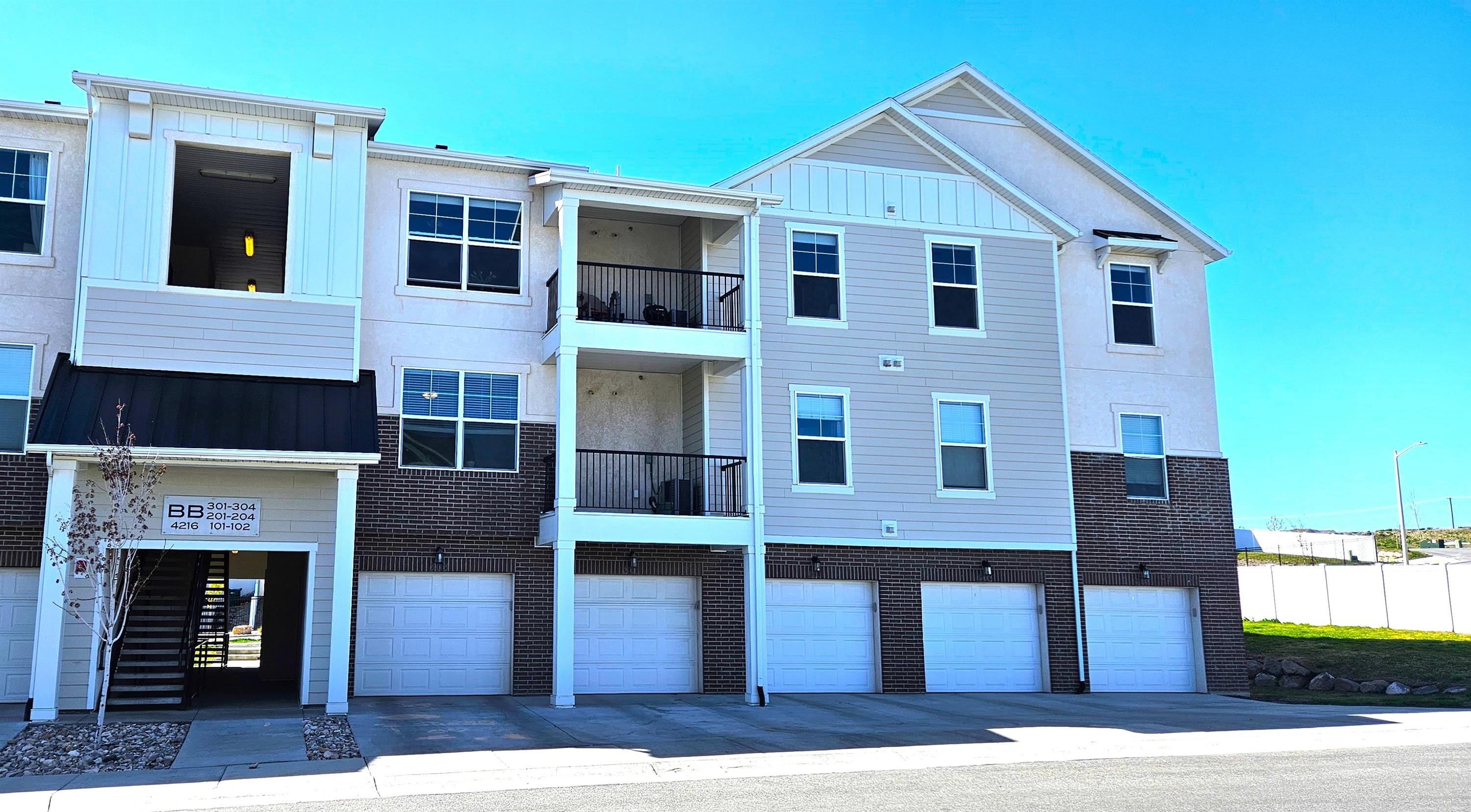 4216 W 1530 N - 1