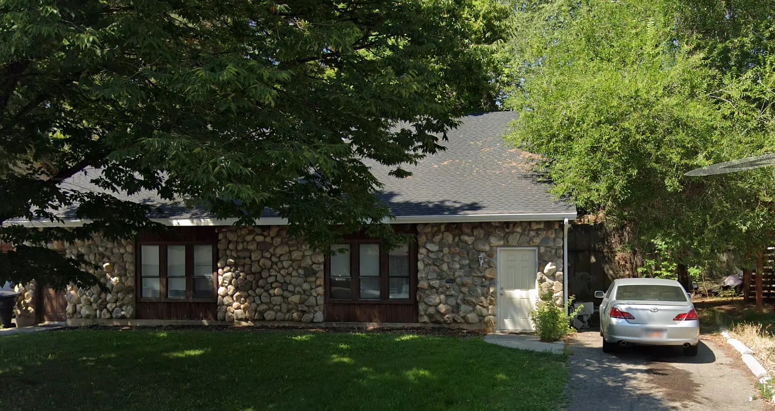 Property main image