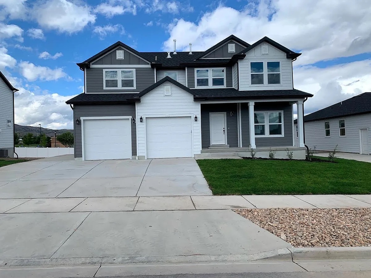 724 West Blue Mountain Drive