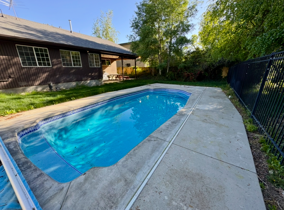 2129 Creek Way