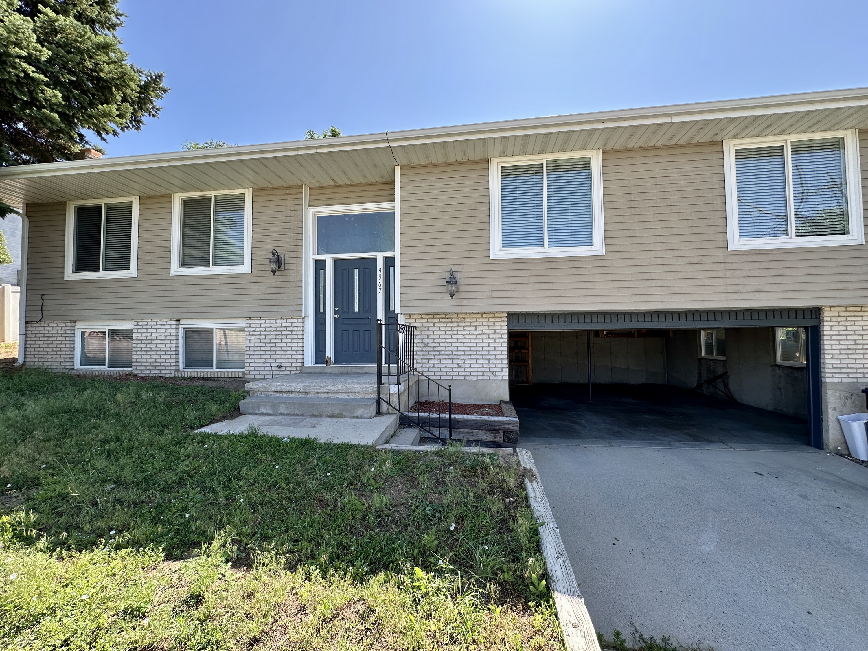 9967 Electra Ln