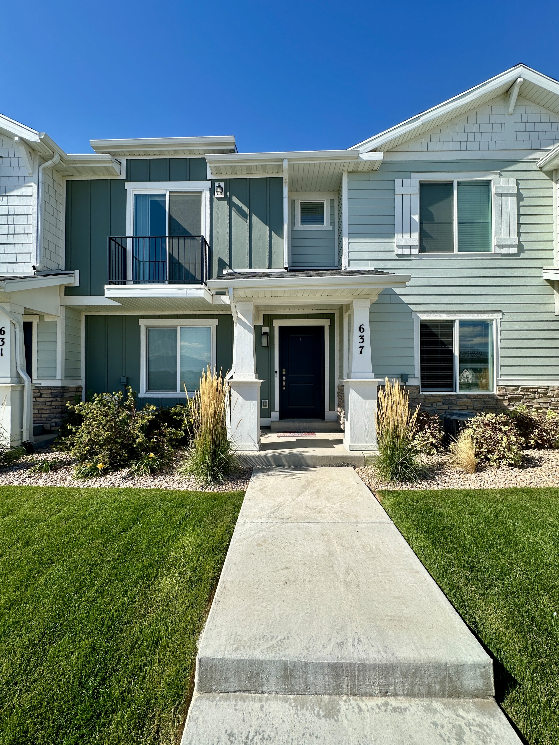 637 N Old Ranch Rd