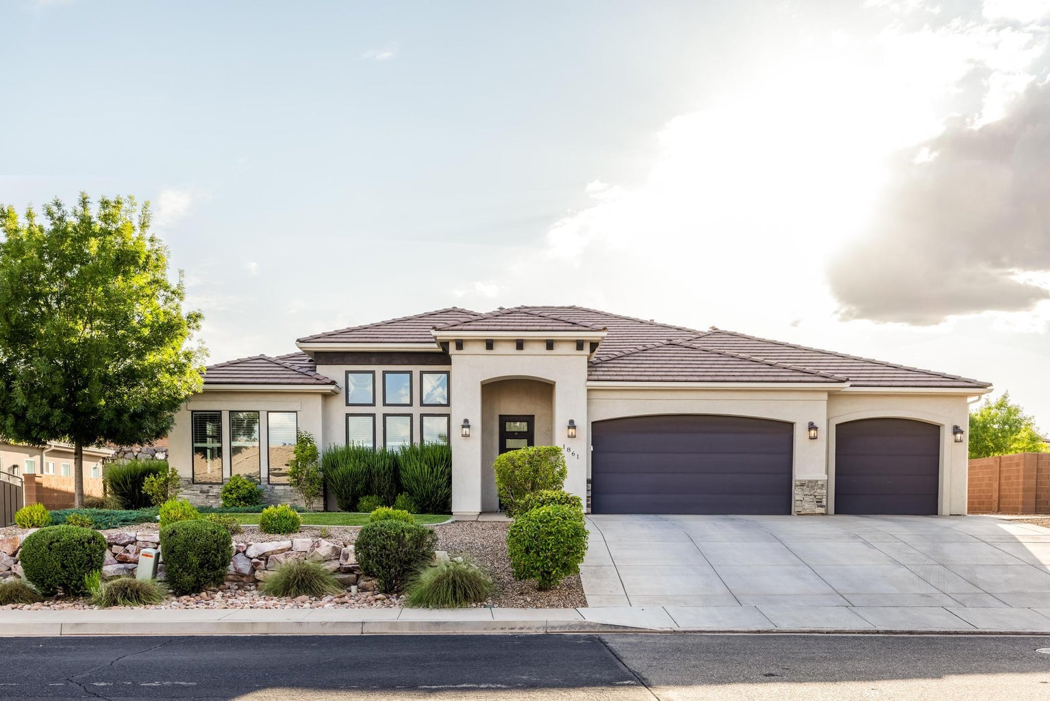 1861 N. Mountain View Drive