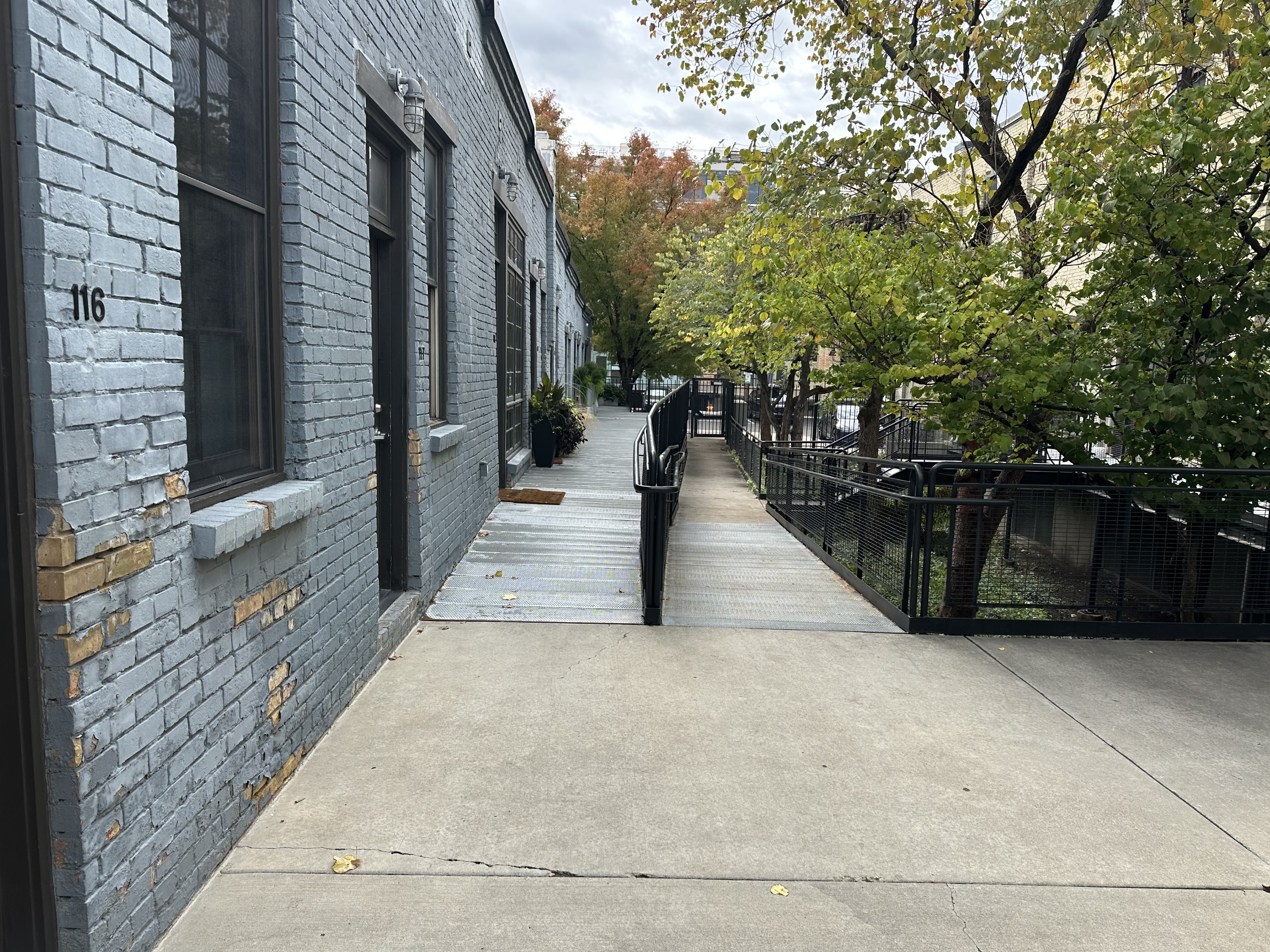 346 W Pierpont Ave #E116 - 1