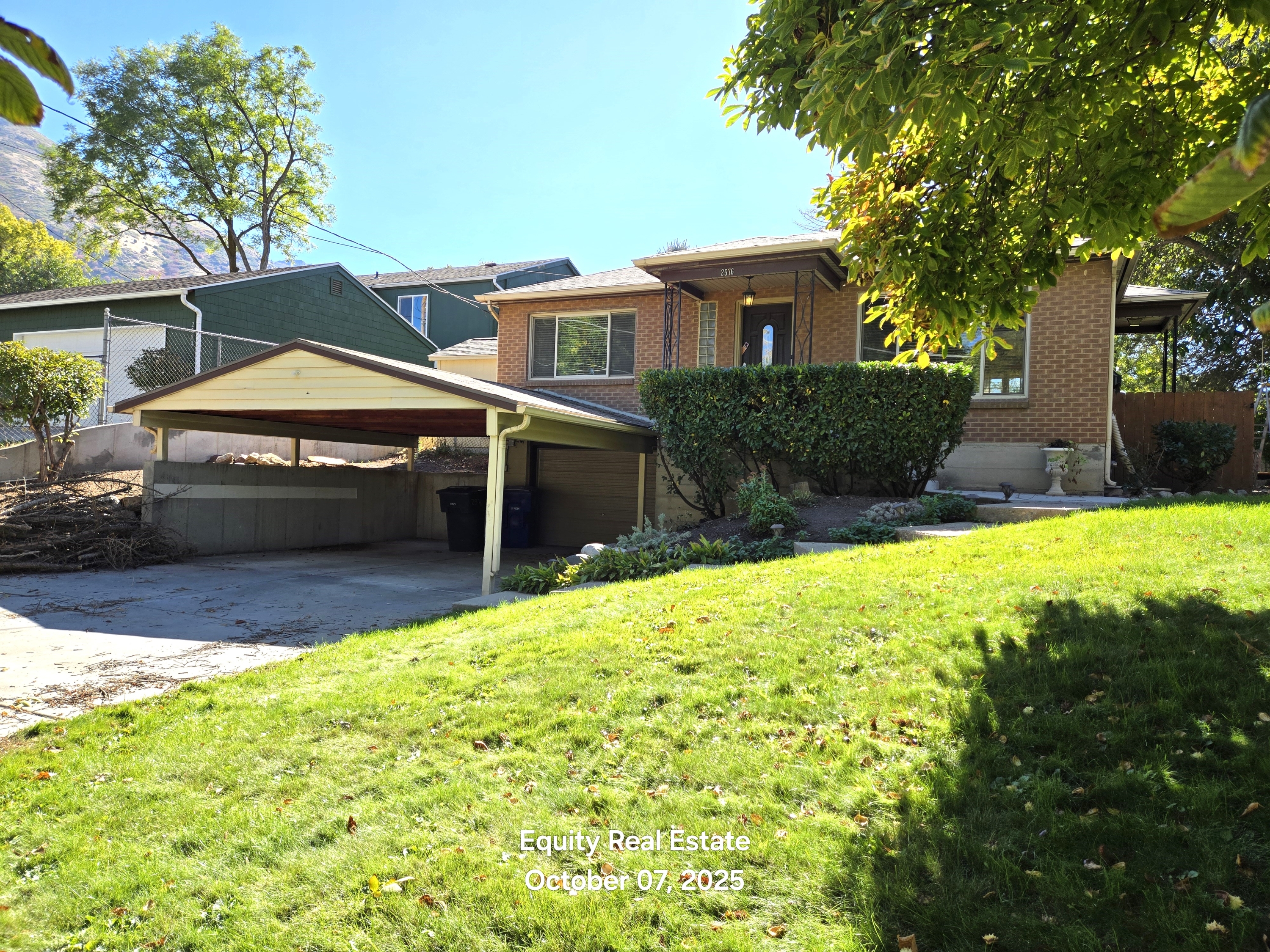 2576 East Wren Road