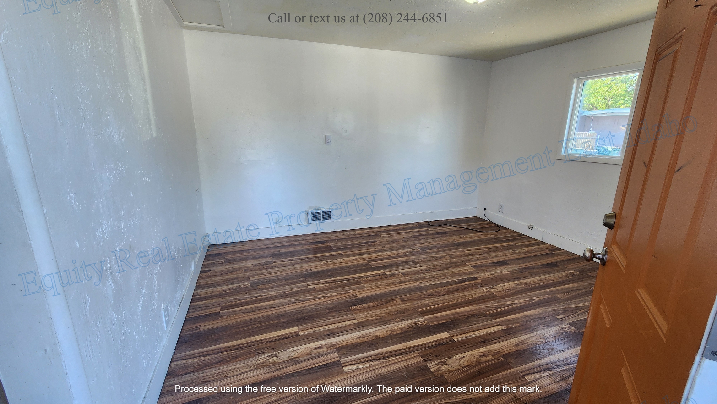 20 NE Main St. - 18