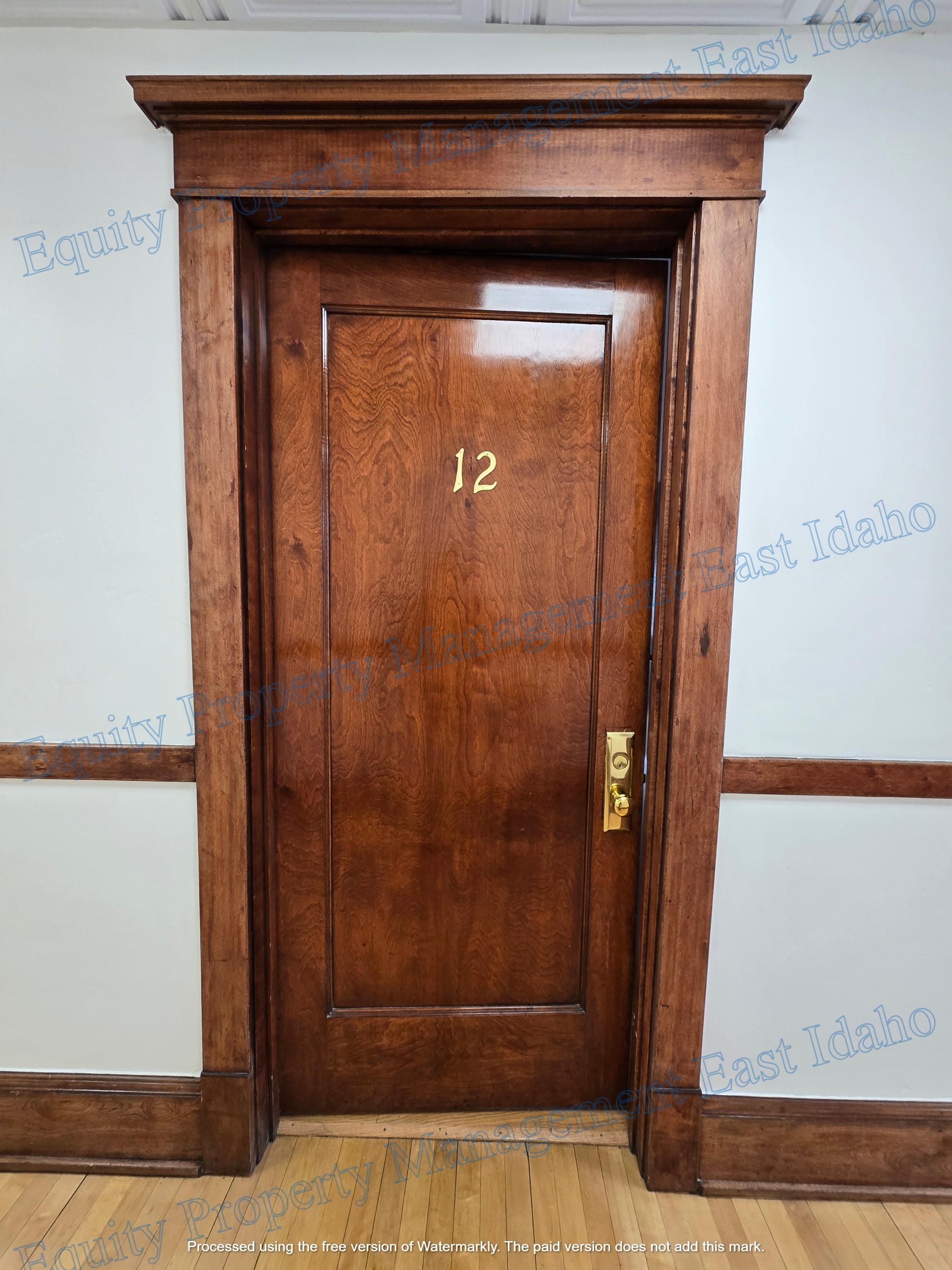 ID - 200 S Main St - 12