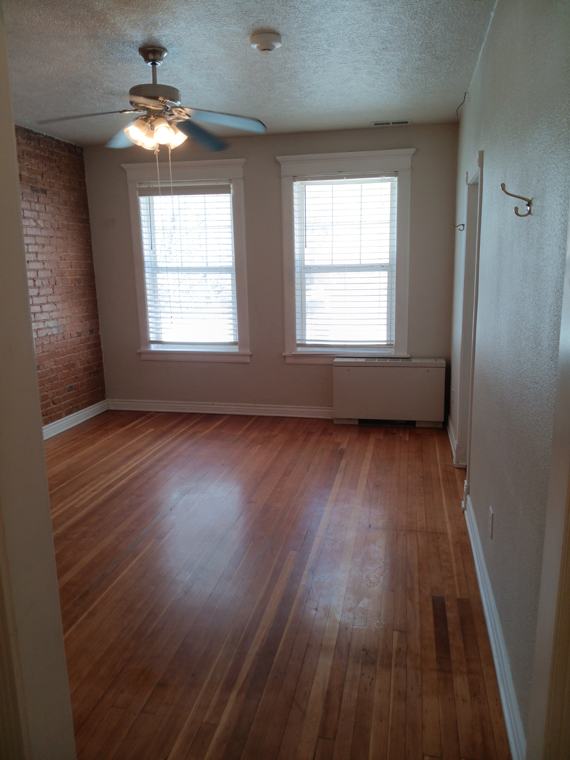 416 W Lewis St - 109