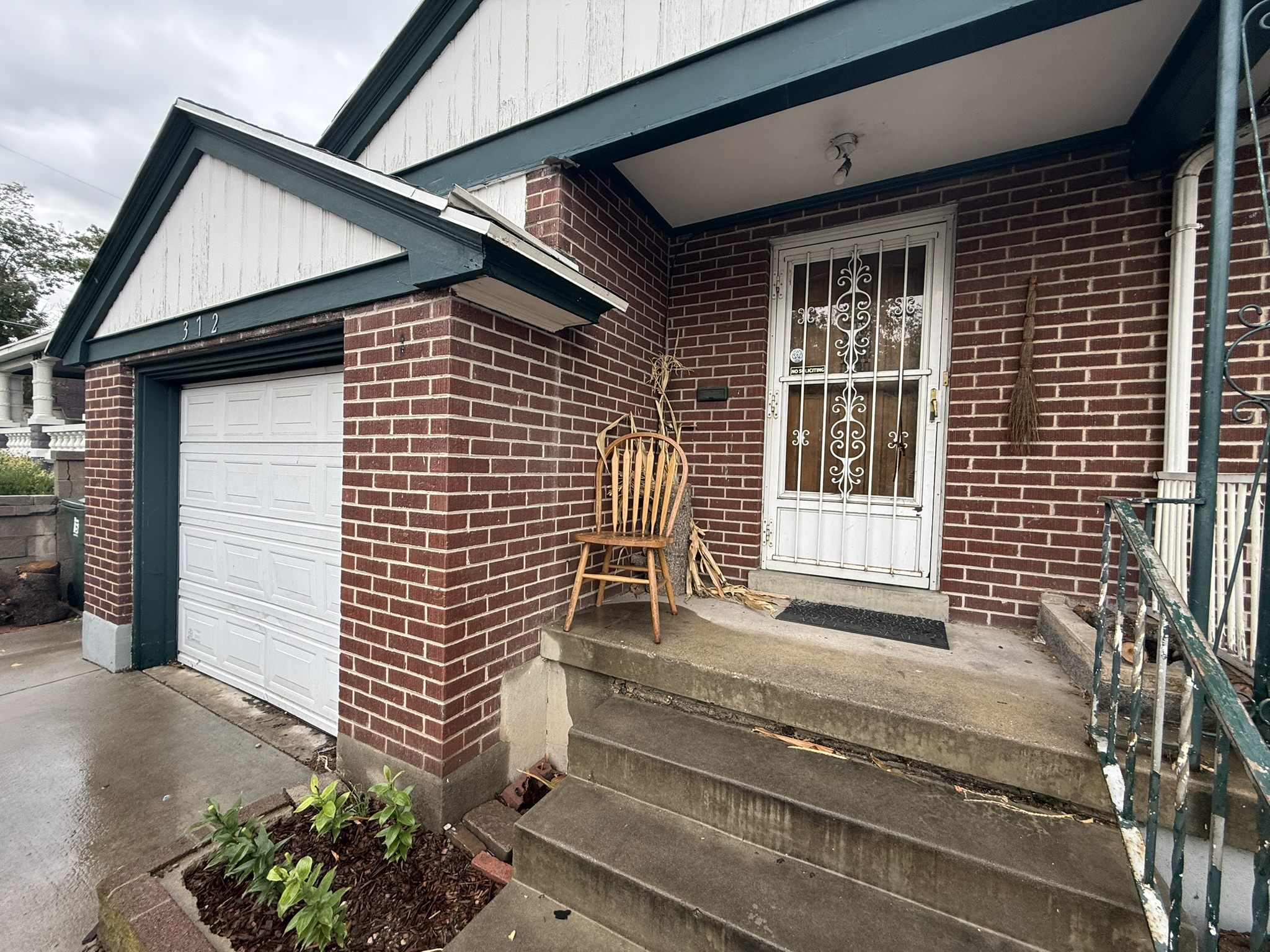 372 East 2700 South - 1