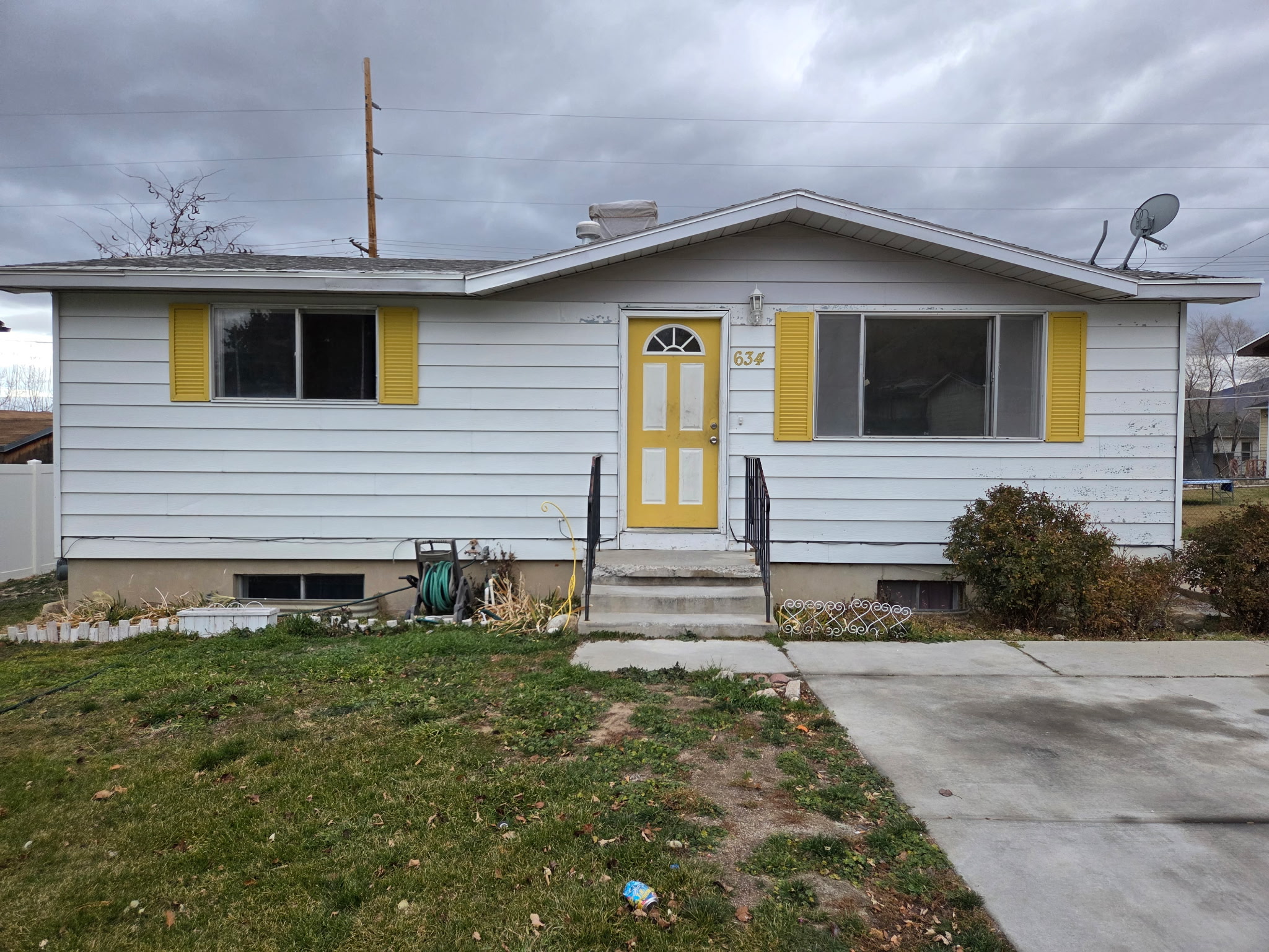 634 Timpie Rd. - Upstairs