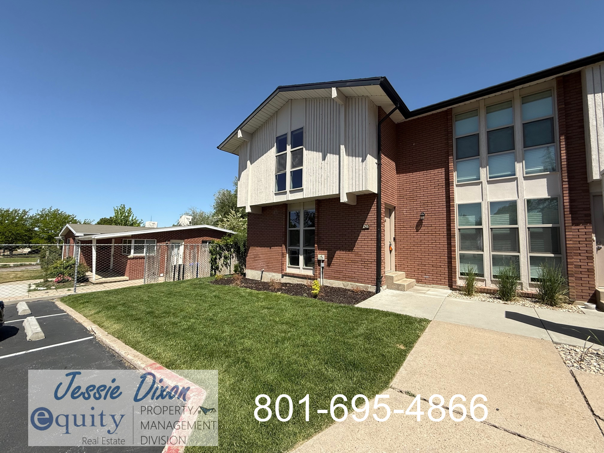 243 Mill St - 243