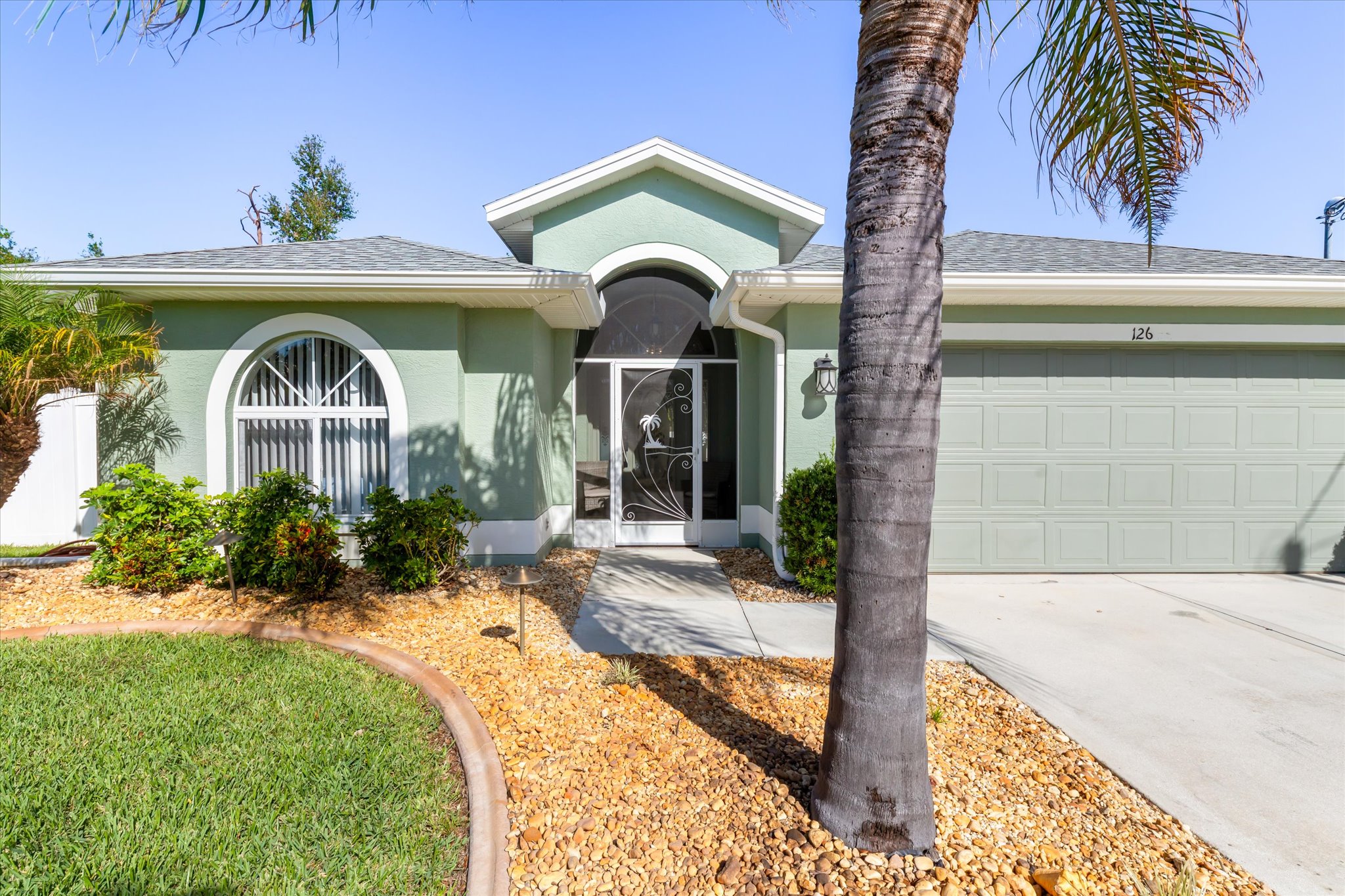126 Spur Dr