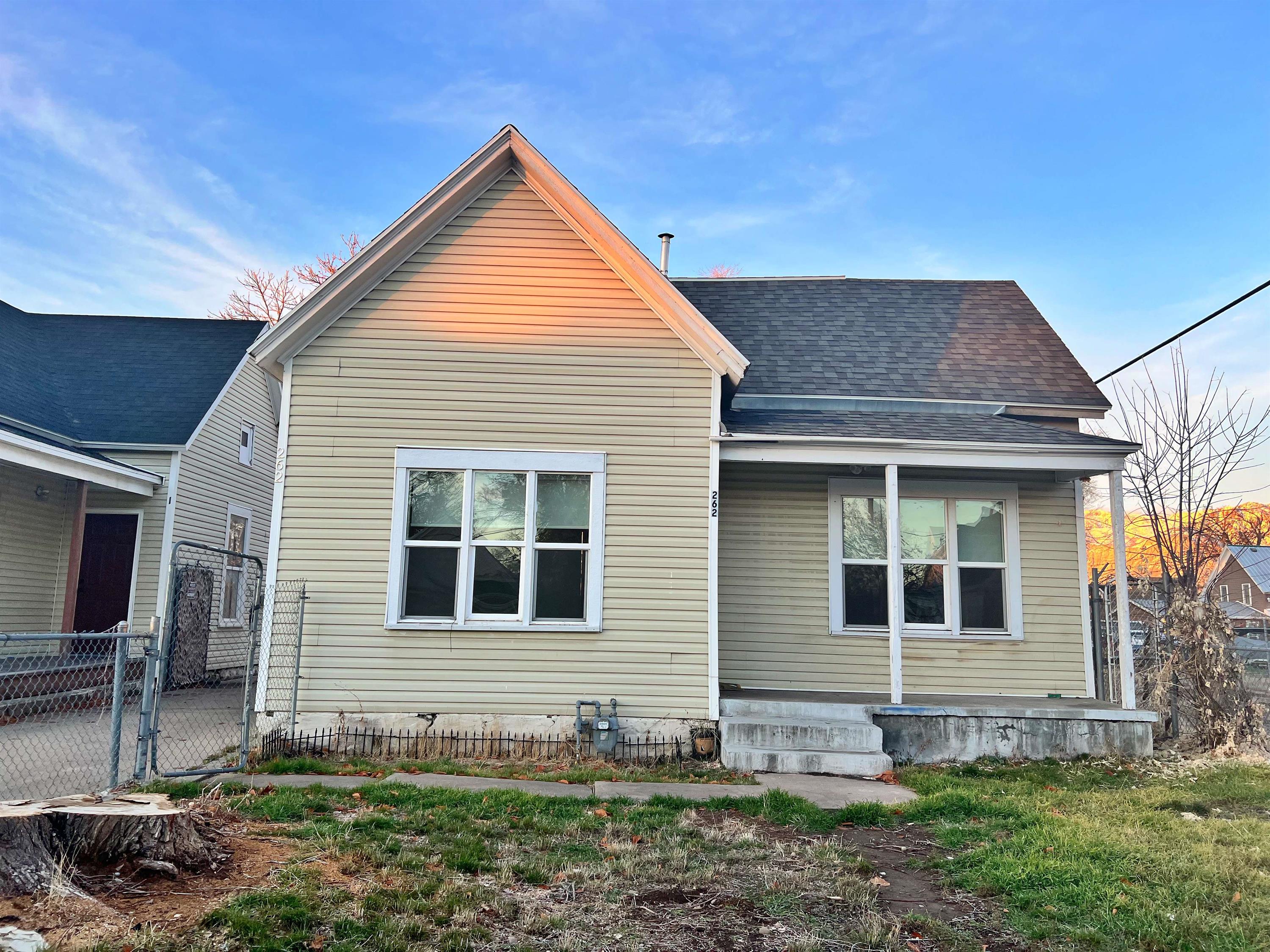 262 33rd St.