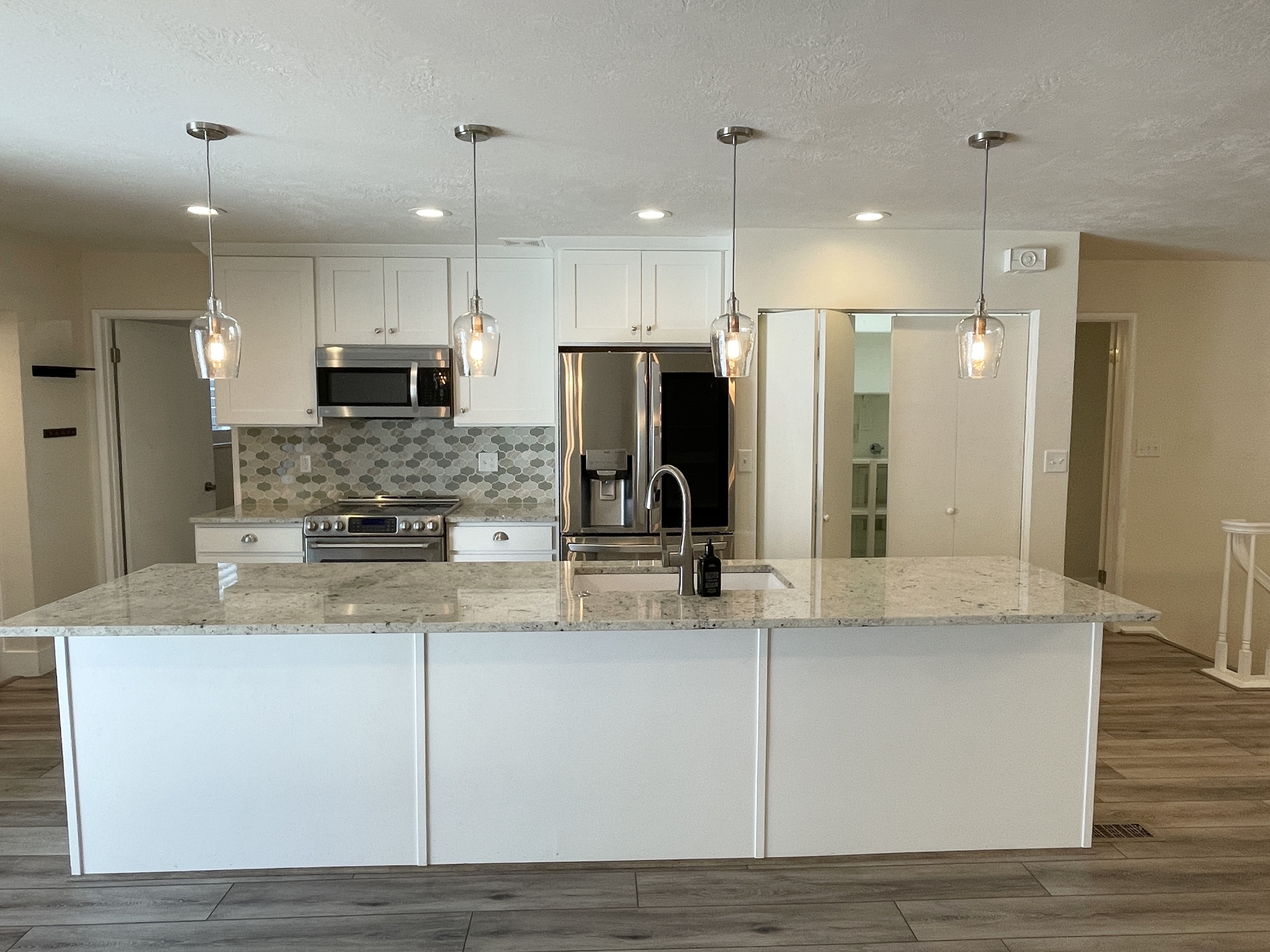 852 East Three Fountains Drive