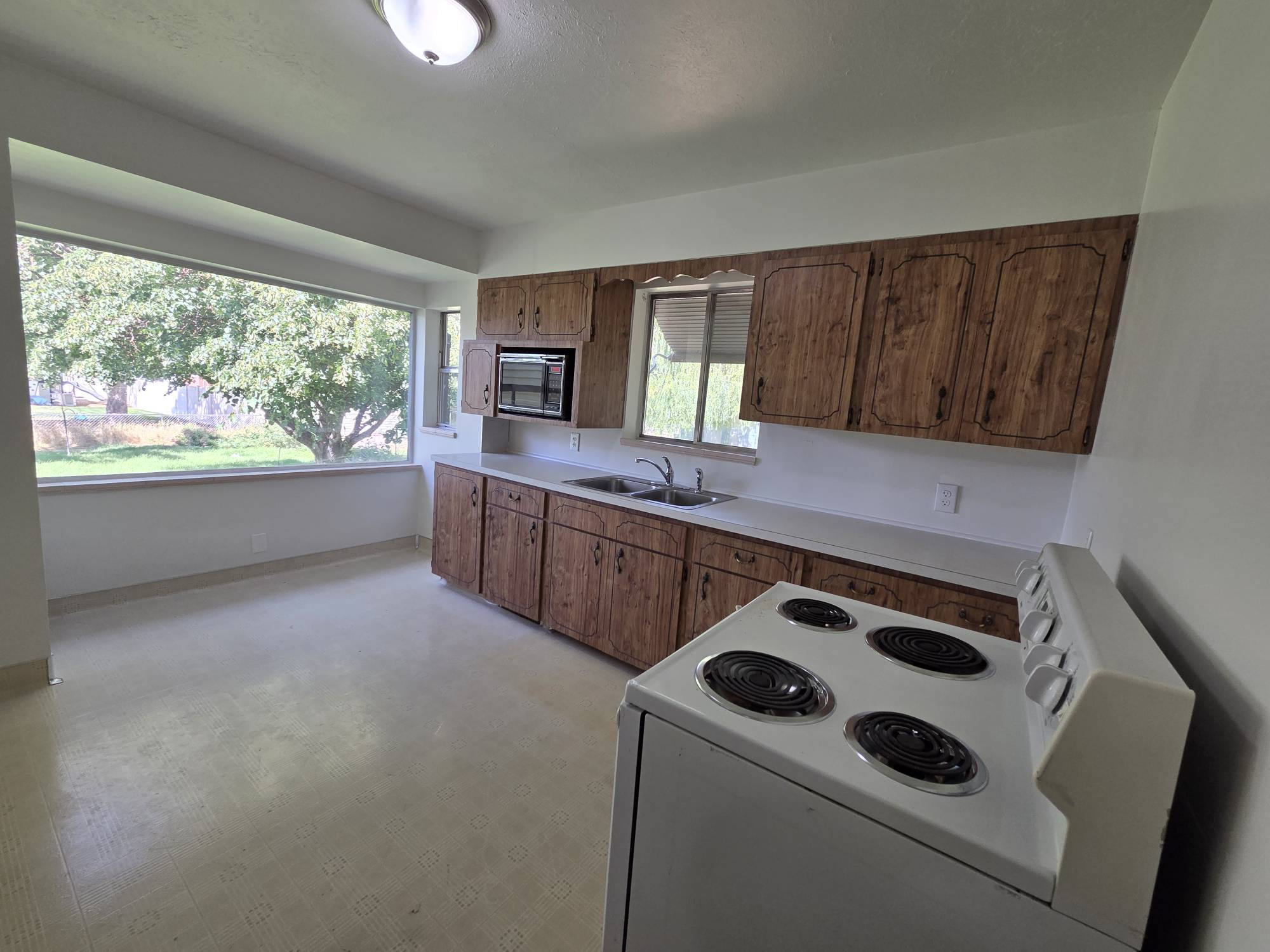 540 Sunset Ave #A - 1