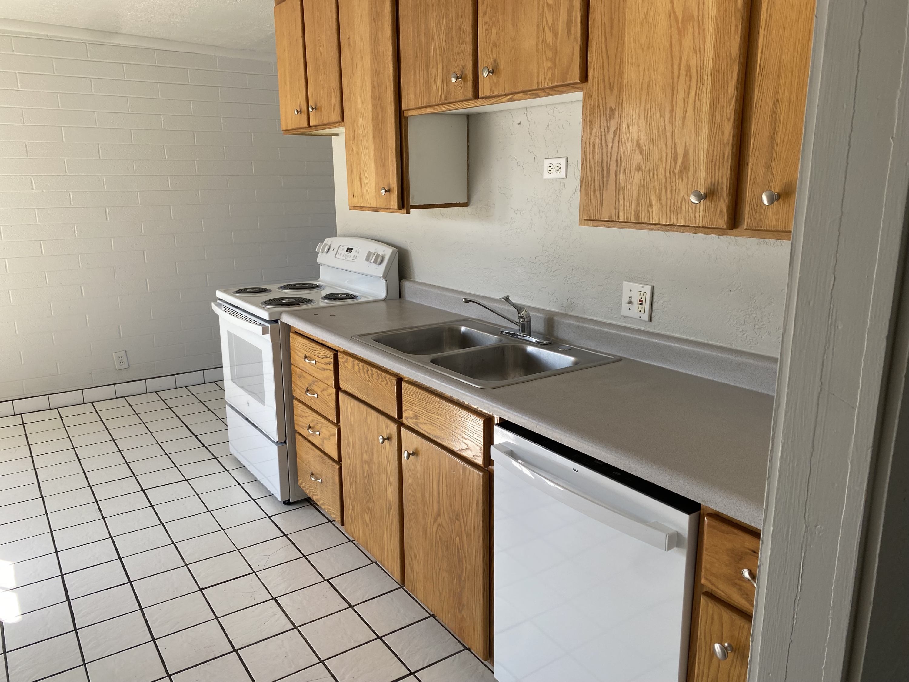260 N. 100 E. - 3