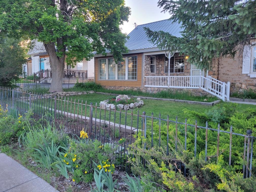 243 E Main St