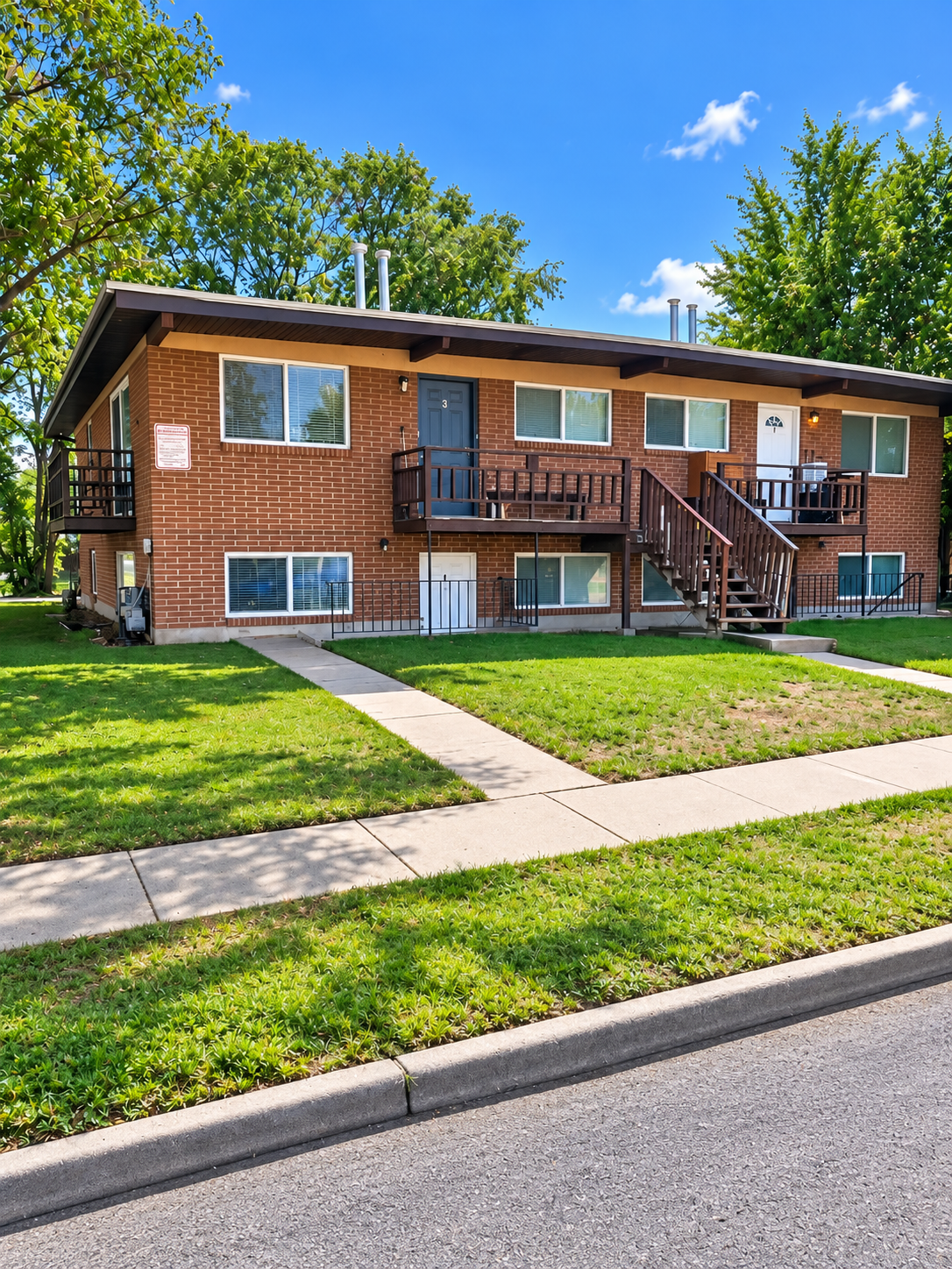 1601 Ivy Circle - 2
